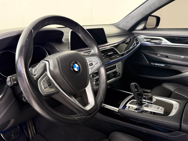 Used 2018 BMW 750i RWD image 6