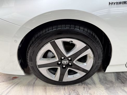 Used 2017 Toyota Prius Four Touring w/ Premium Convenience Package FWD image 34