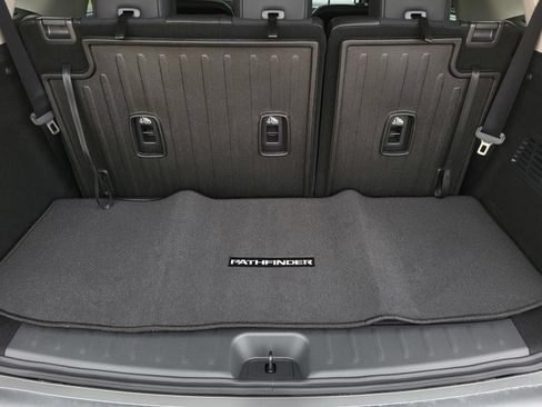 New 2026 Nissan Pathfinder Platinum FWD image 13