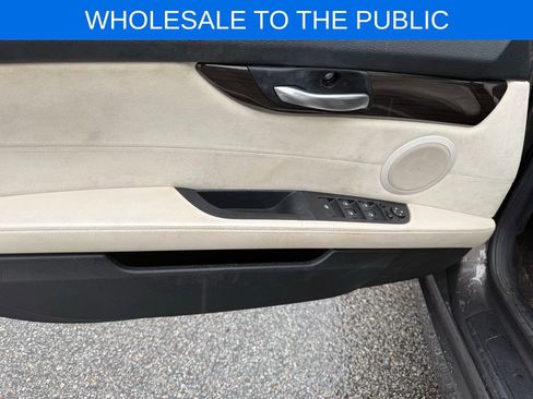 Used 2011 BMW Z4 sDrive30i image 10