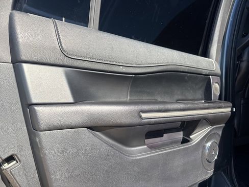 Used 2018 Ford Expedition Max XLT w/ Equipment Group 202A image 25