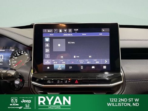 New 2026 Jeep Compass Latitude AWD/4WD image 24