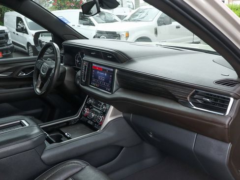Used 2021 GMC Yukon Denali w/ LPO, Illumination Package image 47