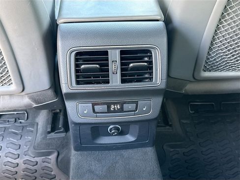 Used 2018 Audi SQ5 Prestige image 28