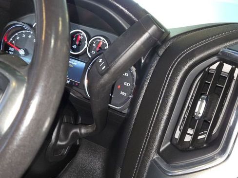 Used 2021 Chevrolet Silverado 1500 LT Trail Boss image 19