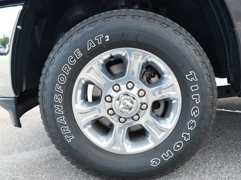 Used 2024 RAM 3500 Big Horn w/ Towing Technology Group AWD/4WD image 4