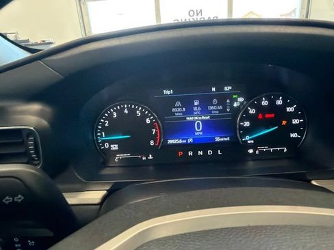 Used 2024 Ford Explorer XLT w/ Equipment Group 202A AWD/4WD image 37