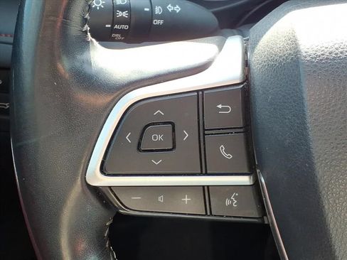 Used 2022 Toyota Highlander XSE AWD/4WD image 22