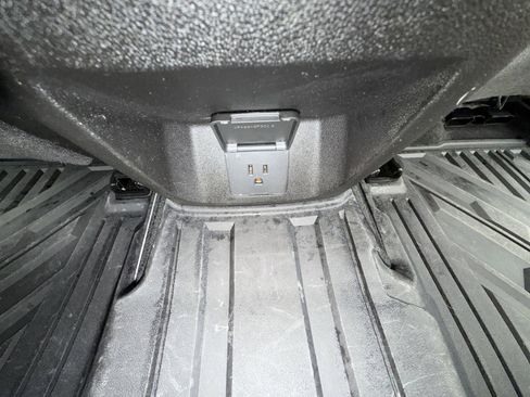 Used 2023 GMC Canyon AT4 w/ AT4 Premium Package image 21