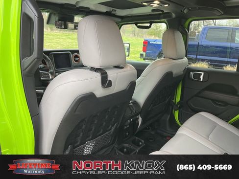 Used 2021 Jeep Gladiator Mojave w/ Dual Top Group image 9