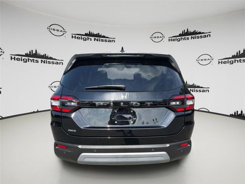 Used 2025 Honda Pilot EX-L image 4