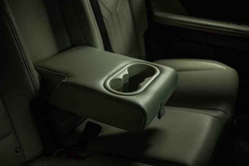 Used 2025 Hyundai Santa Fe SEL AWD/4WD image 14