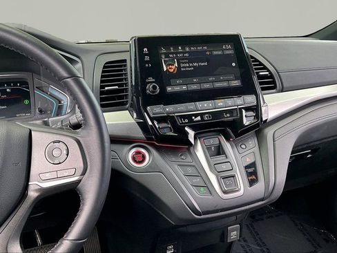 Certified 2024 Honda Odyssey Sport image 9