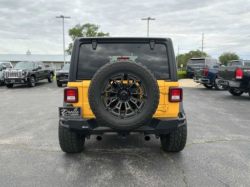 Used 2021 Jeep Wrangler Unlimited Sport AWD/4WD image 6
