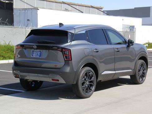 Used 2026 Nissan Kicks SR FWD image 5