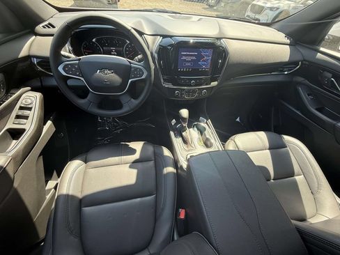 Used 2023 Chevrolet Traverse RS w/ LPO, Floor Liner Package AWD/4WD image 15