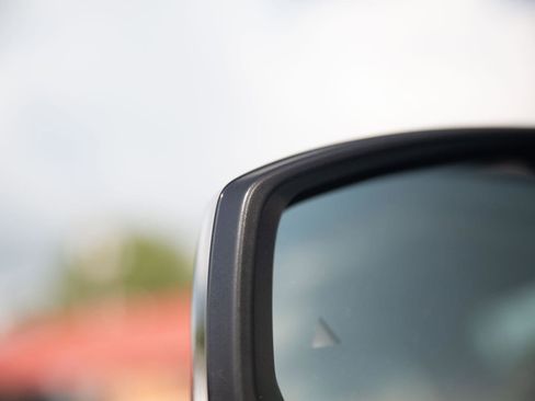 Used 2023 Jeep Grand Cherokee Laredo image 11