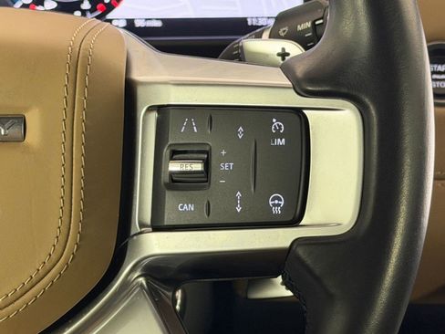 Certified 2023 Land Rover Discovery Metropolitan Edition image 18