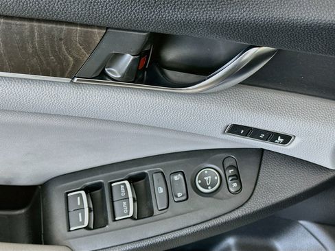 Used 2018 Honda Accord EX-L image 15