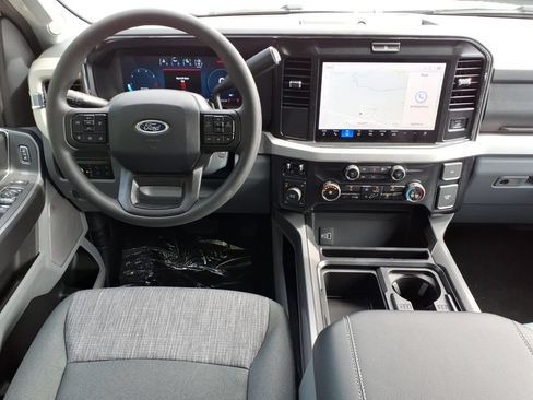 New 2026 Ford F250 XLT w/ XLT Premium Package AWD/4WD image 17