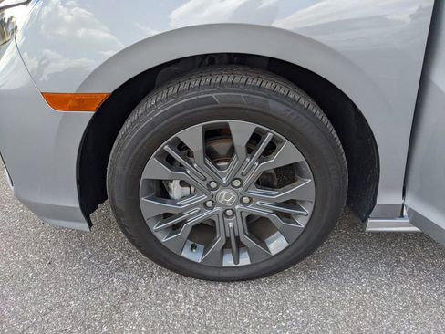 Used 2025 Honda Odyssey Touring image 32