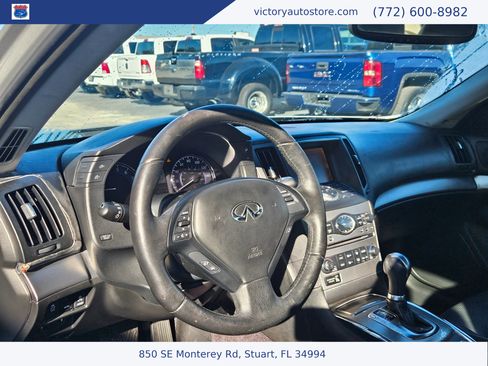 Used 2011 INFINITI G37 Journey w/ Premium Pkg image 12