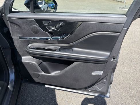 Certified 2023 Lincoln Corsair AWD w/ Equipment Group 101A image 14
