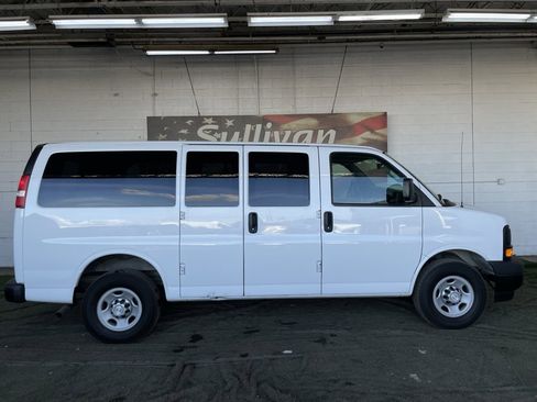 Used 2017 Chevrolet Express 2500 LS image 2