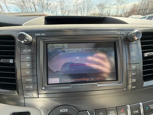 Used 2013 Toyota Sienna Limited w/ Premium Pkg image 26