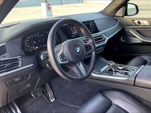 Used 2021 BMW X7 M50i w/ Dynamic Handling Package image 7