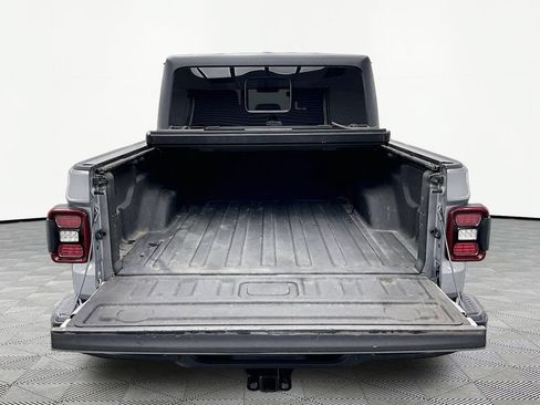 Used 2020 Jeep Gladiator Overland AWD/4WD image 18
