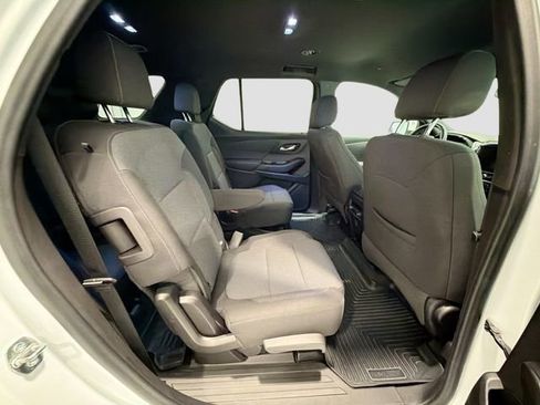 Used 2022 Chevrolet Traverse LT AWD/4WD image 24