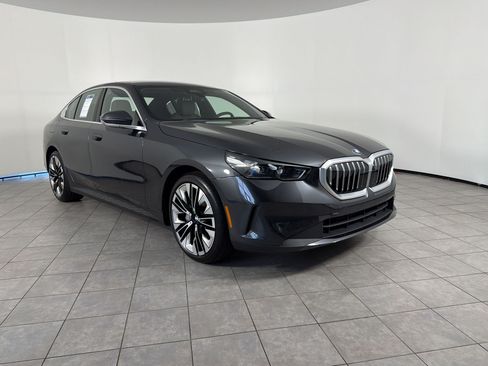 Used 2026 BMW 540i xDrive AWD/4WD image 7