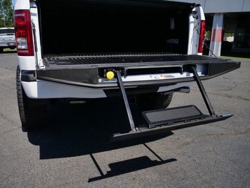 Used 2017 Ford F150 XL w/ Equipment Group 101A Mid AWD/4WD image 24