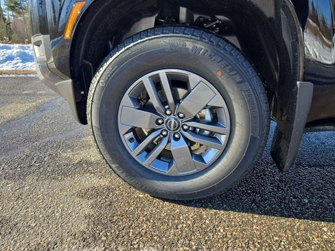 New 2026 Nissan Frontier SV image 11