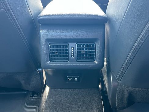 Used 2025 Toyota Camry SE FWD image 30
