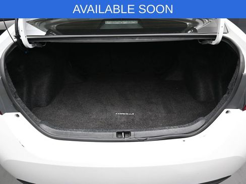 Used 2015 Toyota Corolla LE FWD image 27