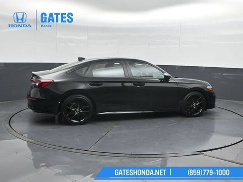 Used 2025 Honda Civic Sport image 3