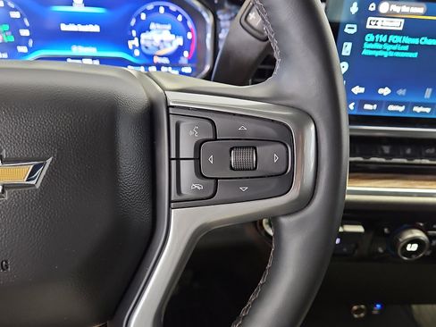 Used 2025 Chevrolet Silverado 2500 LT w/ Convenience Package AWD/4WD image 17