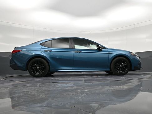 Used 2025 Toyota Camry SE w/ Convenience Package image 23