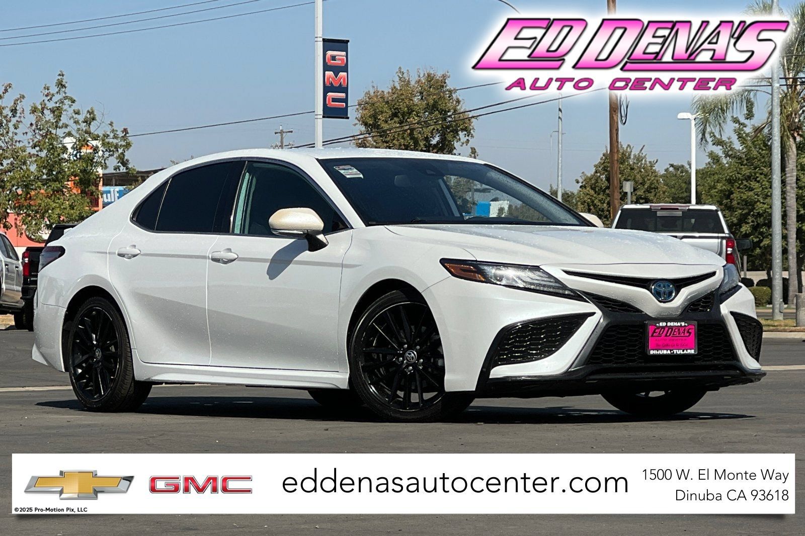 Used 2022 Toyota Camry XSE FWD image 1