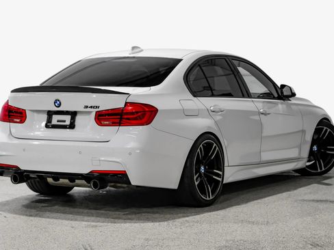 Used 2017 BMW 340i Sedan RWD image 6