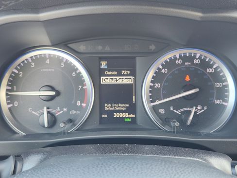 Used 2018 Toyota Highlander Limited image 16