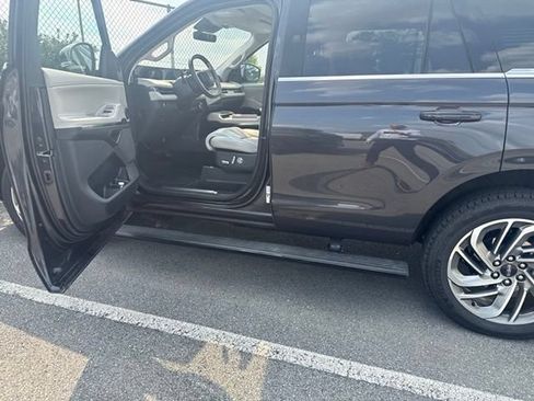 Used 2025 Lincoln Navigator Reserve AWD/4WD image 20