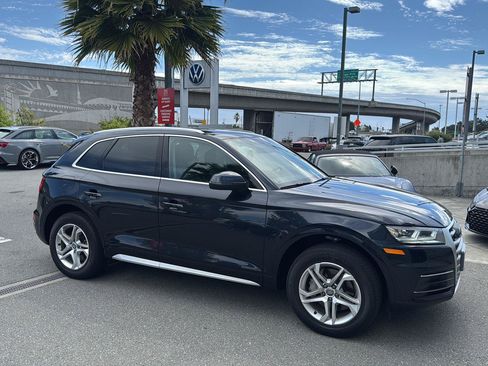 Used 2018 Audi Q5 2.0T Premium Plus w/ Premium Plus Package AWD/4WD image 5
