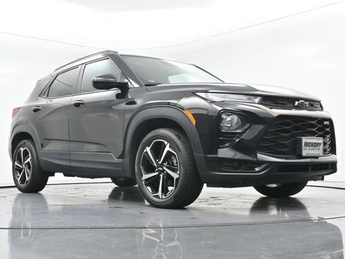 Used 2022 Chevrolet TrailBlazer RS w/ Sun and Liftgate Package AWD/4WD image 43