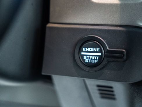 Used 2025 Ford Bronco Outer Banks AWD/4WD image 30