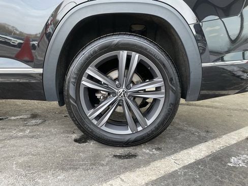 Used 2021 Volkswagen Atlas SE w/ Panoramic Sunroof Package image 10