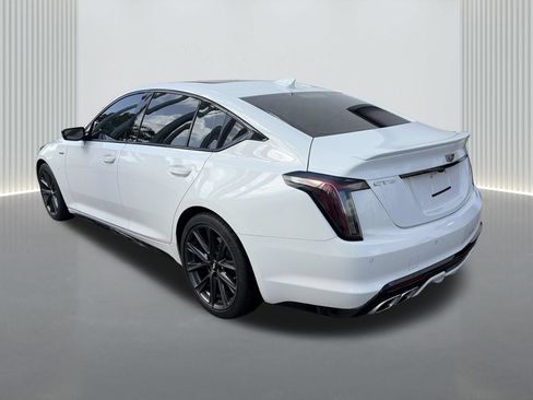 Used 2024 Cadillac CT5 V RWD image 4