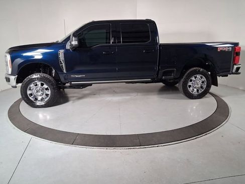 Used 2023 Ford F250 Lariat w/ Lariat Ultimate Package AWD/4WD image 7